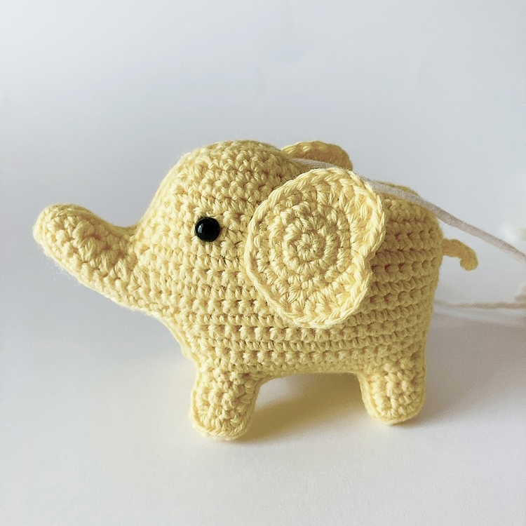 Mobile Bébé Éléphants en Crochet