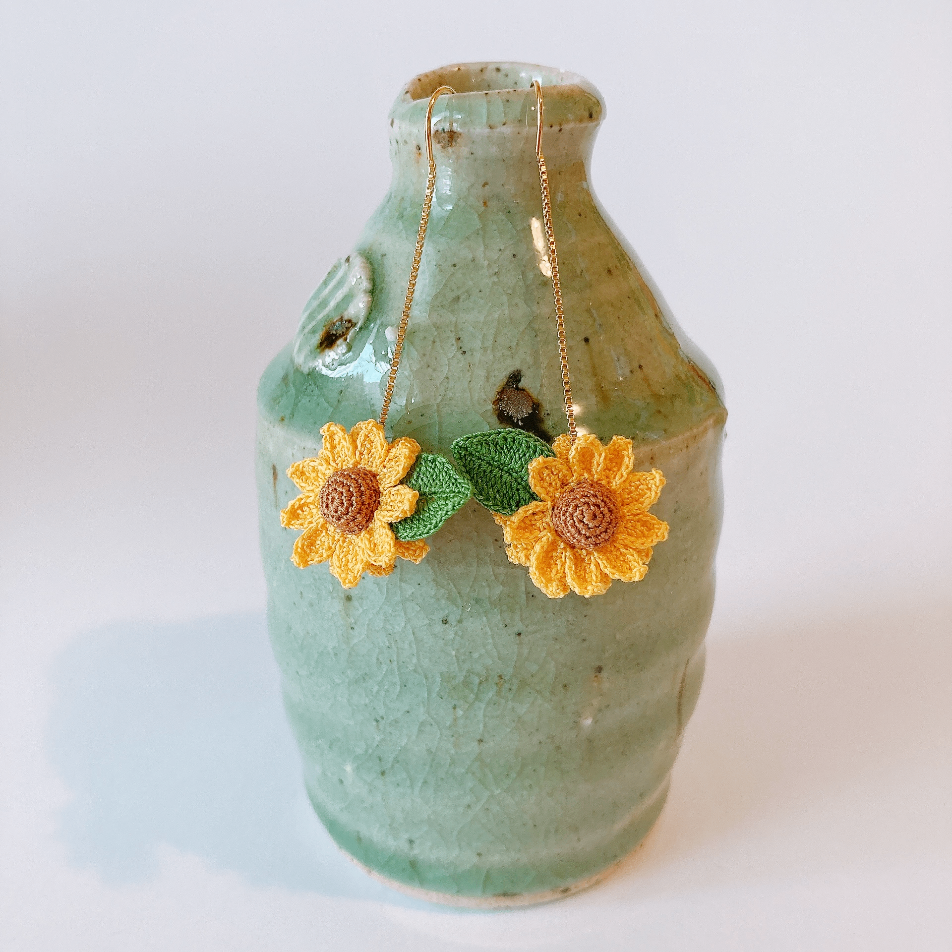 Boucles d'oreilles Traversantes Tournesols au crochet Fleurétoilée