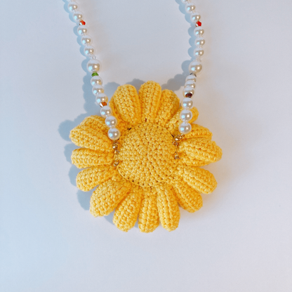 Collier tournesol en crochet avec perles