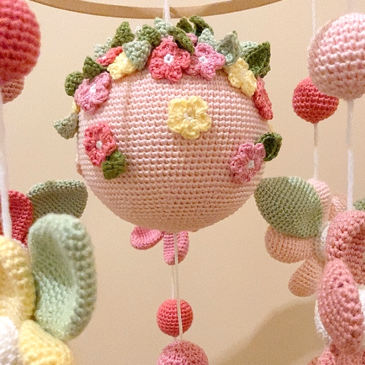 Mobile Bébé musical "Planète de fleurs"