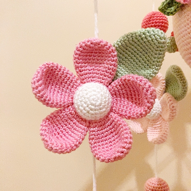 Mobile Bébé musical "Planète de fleurs"