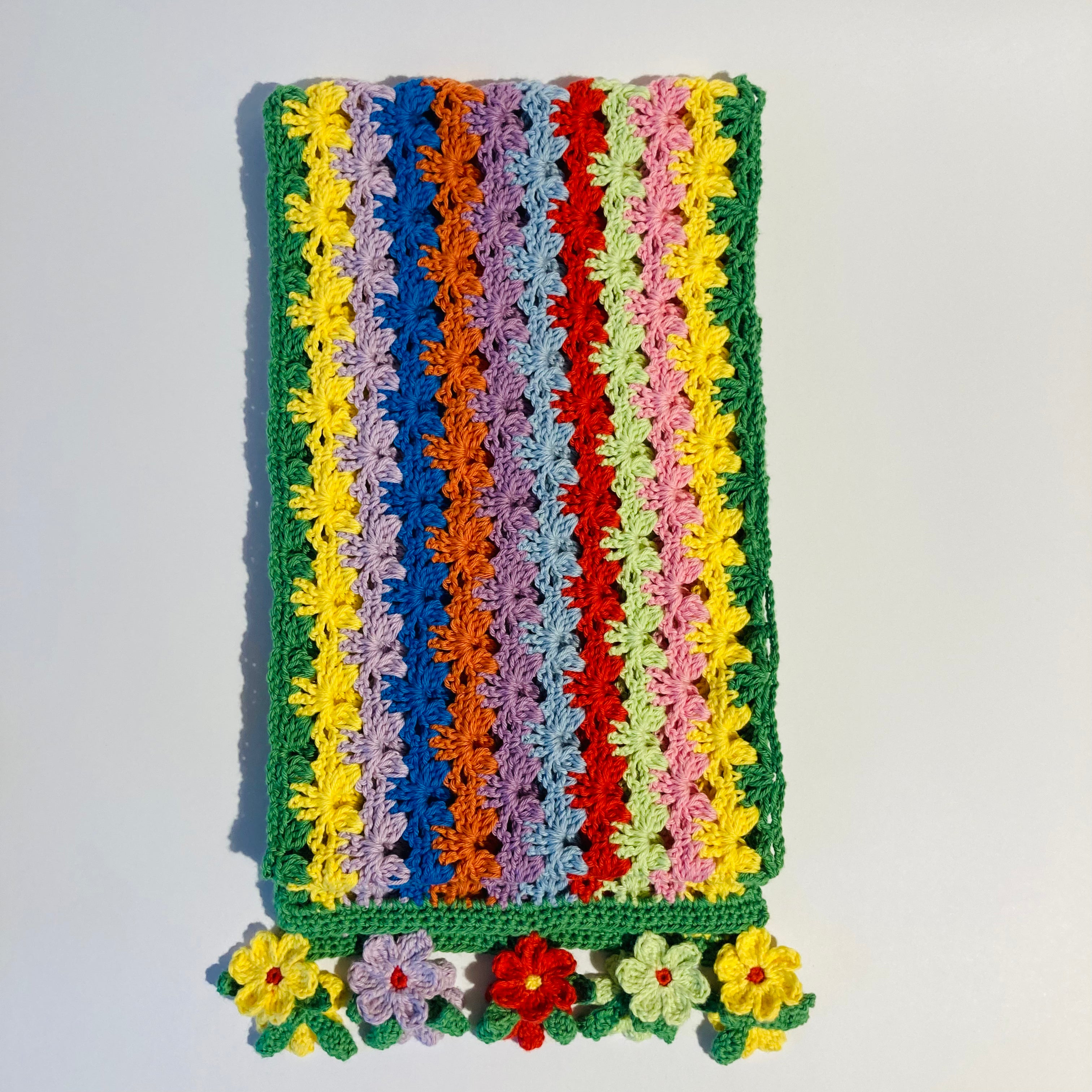 Écharpe au crochet couleur vivacité Fleurétoilée