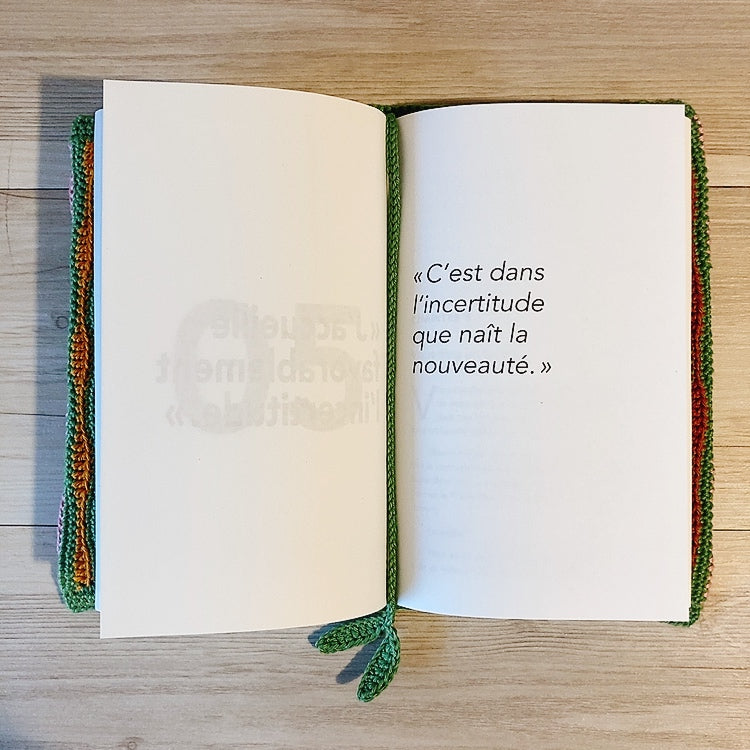 Protège livre 'Folie de couleurs' Fleurétoilée