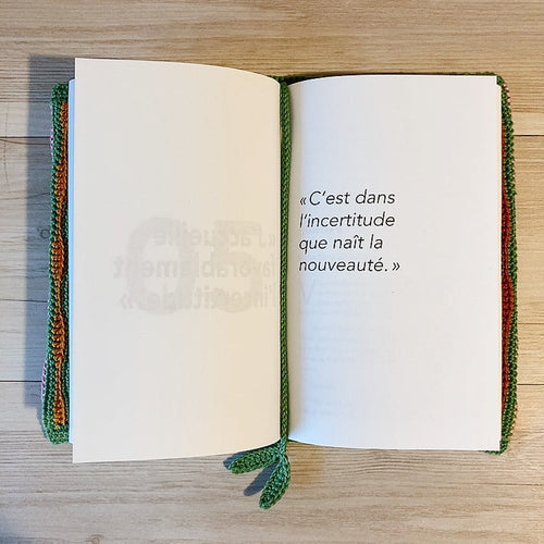 Protège livre 'Folie de couleurs' Fleurétoilée