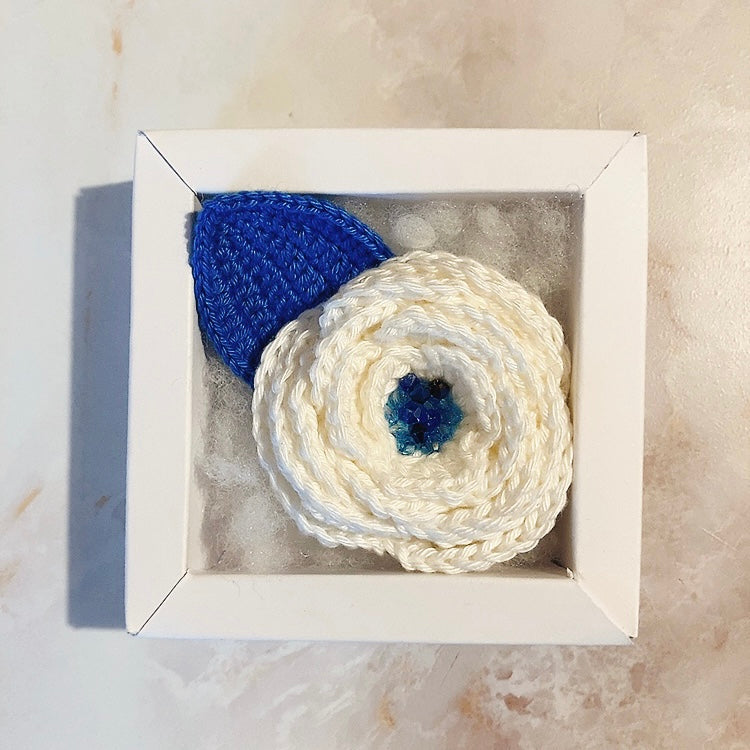 Collier en crochet avec fleur rose Fleurétoilée