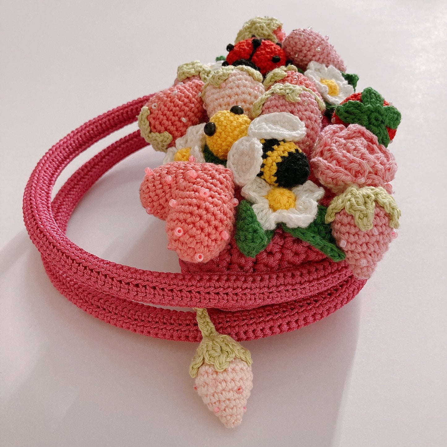 Mini sac à main au crochet - Fraises et cœurs