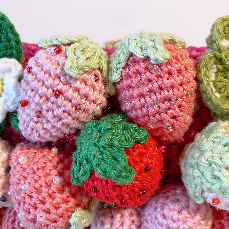 Mini sac bandoulière - Fraises et cœurs Fleurétoilée