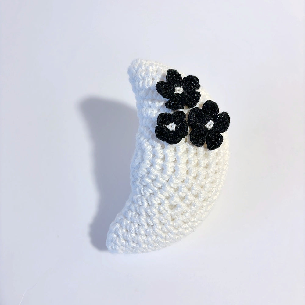 Mobile Bébé noir et blanc "Le Jardin Stellaire" – Crochet Fait Main