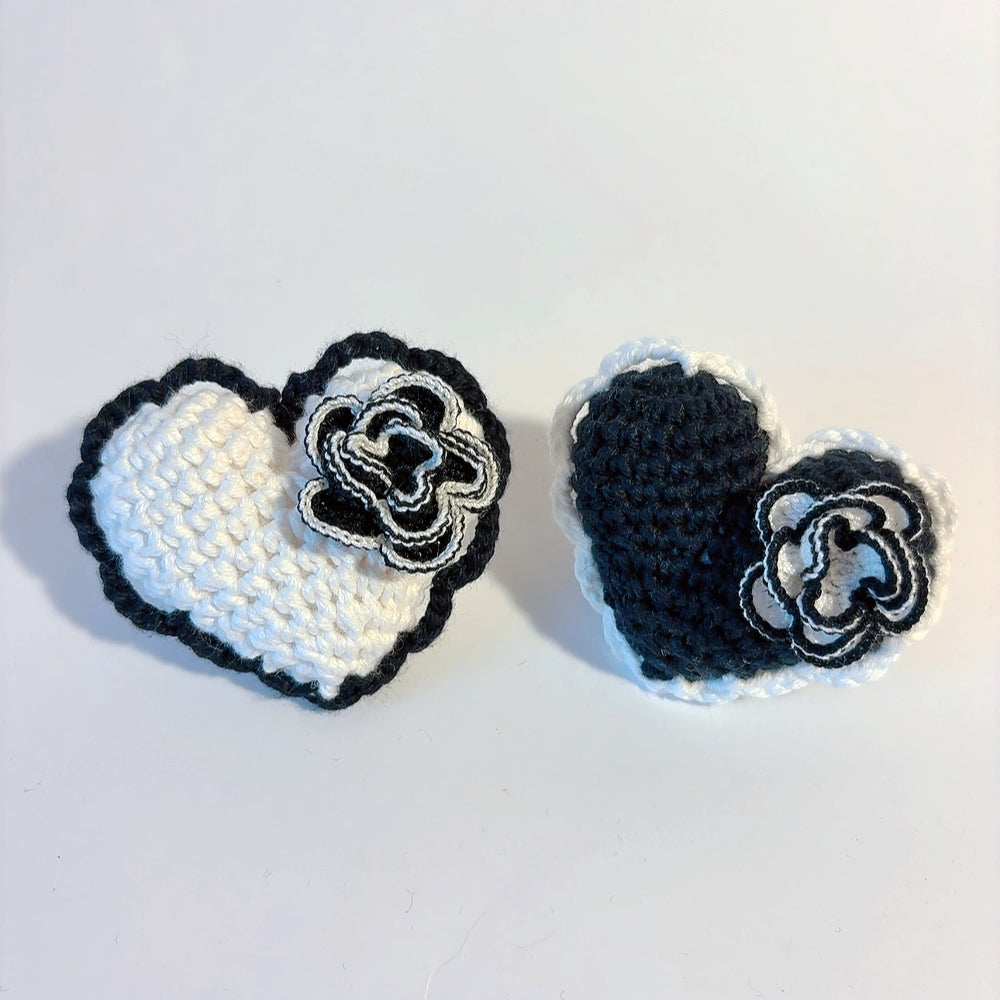 Mobile Bébé noir et blanc "Le Jardin Stellaire" – Crochet Fait Main
