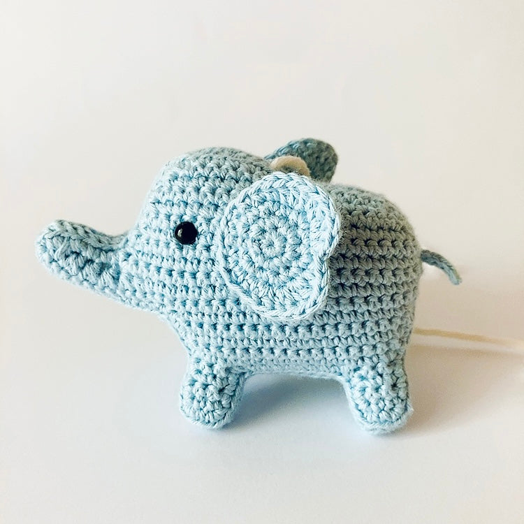 Mobile Bébé Éléphants en Crochet