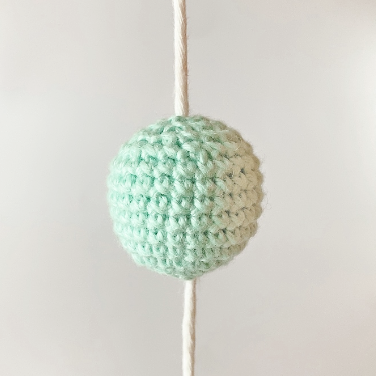 Mobile Bébé Éléphants en Crochet