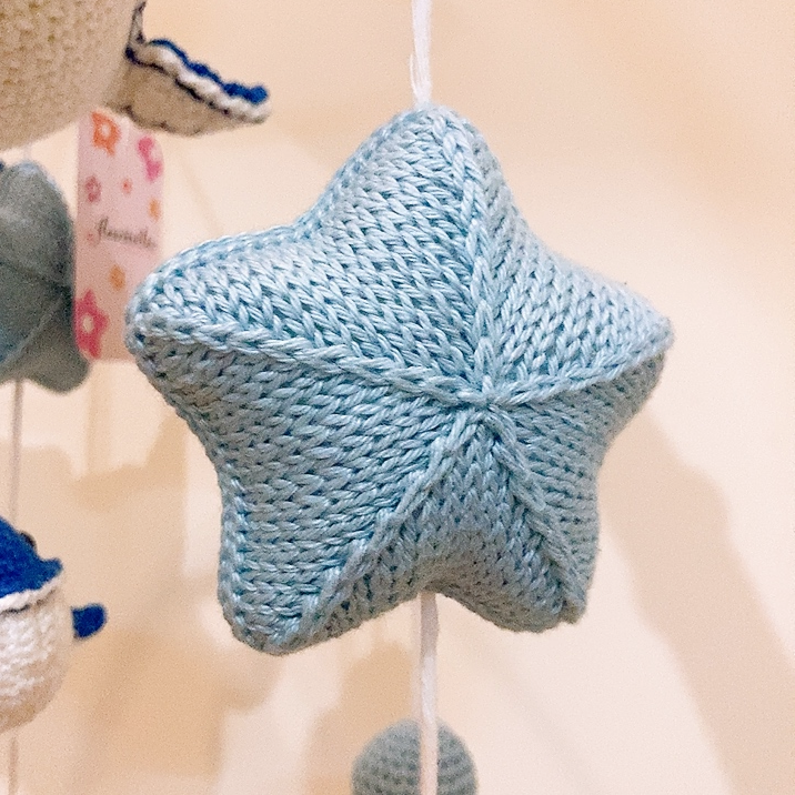 Mobile Bébé Musical – Baleines, Étoiles & Mélodie Apaisante