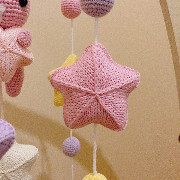 Mobile bébé étoilé en crochet – Lapin & Lune rose, fait main MÔBi MÛBi