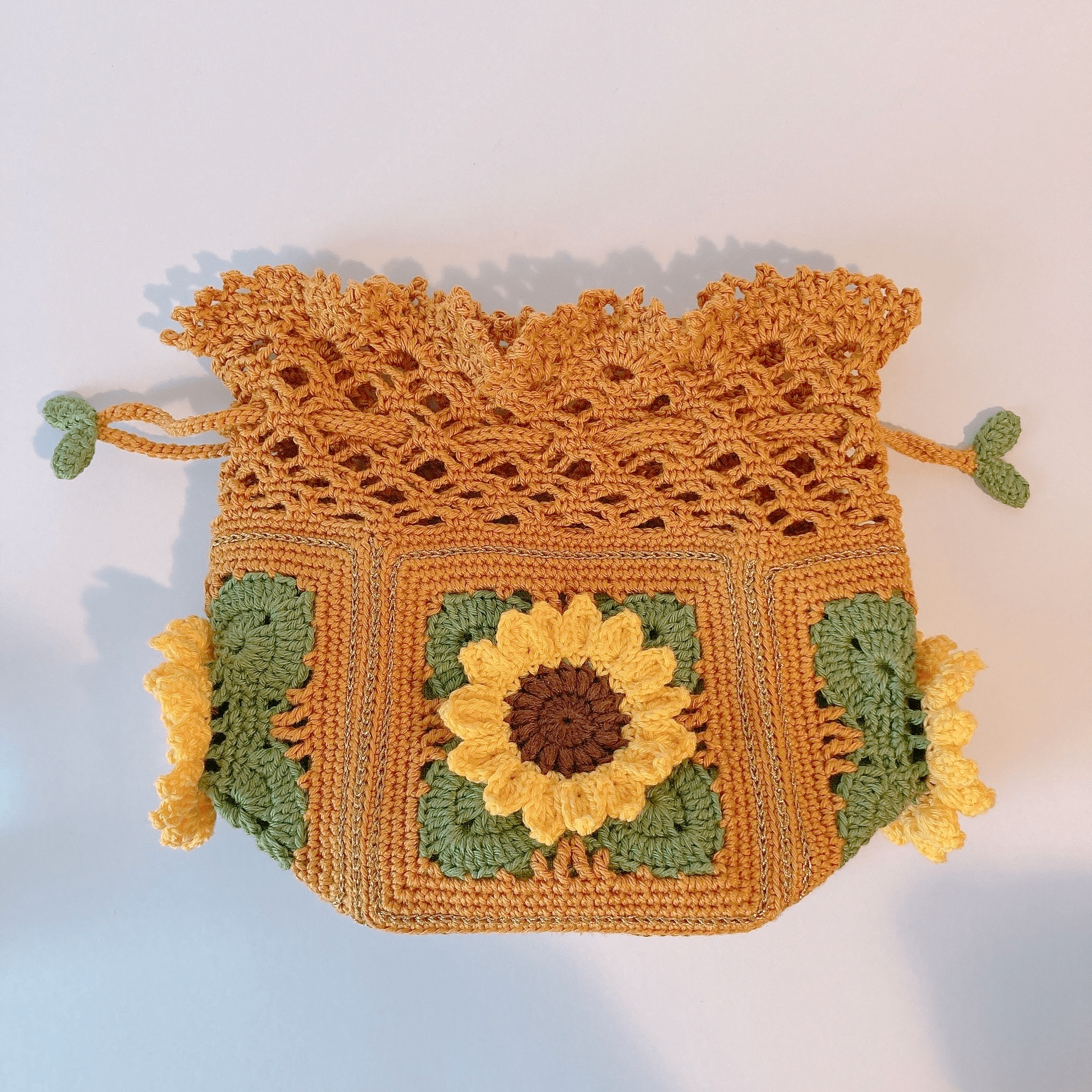 Pochon Tournesols au crochet Fleurétoilée