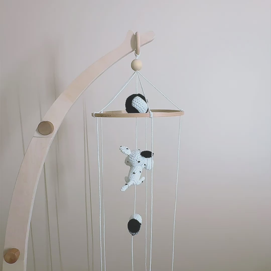 Mobile Bébé noir et blanc Évolutif "Les adorables Dalmatiens" V2 - Crochet Fait Main