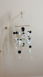 Mobile Bébé noir et blanc Évolutif "Les adorables Dalmatiens" V2 - Crochet Fait Main