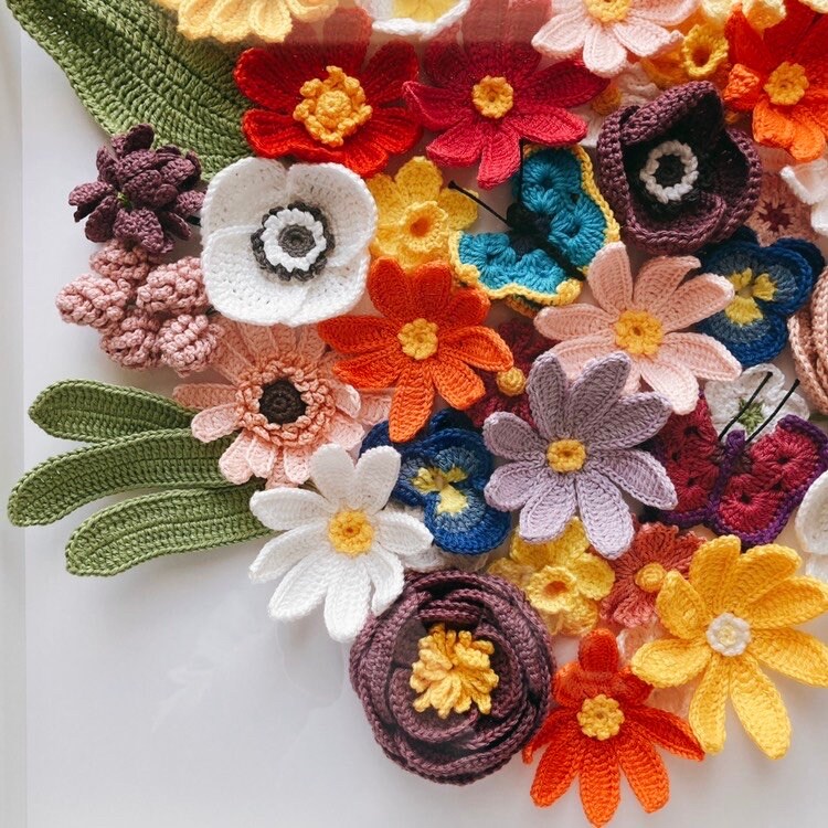 De toutes mes fleurs : Coeur rempli de fleurs au crochet.