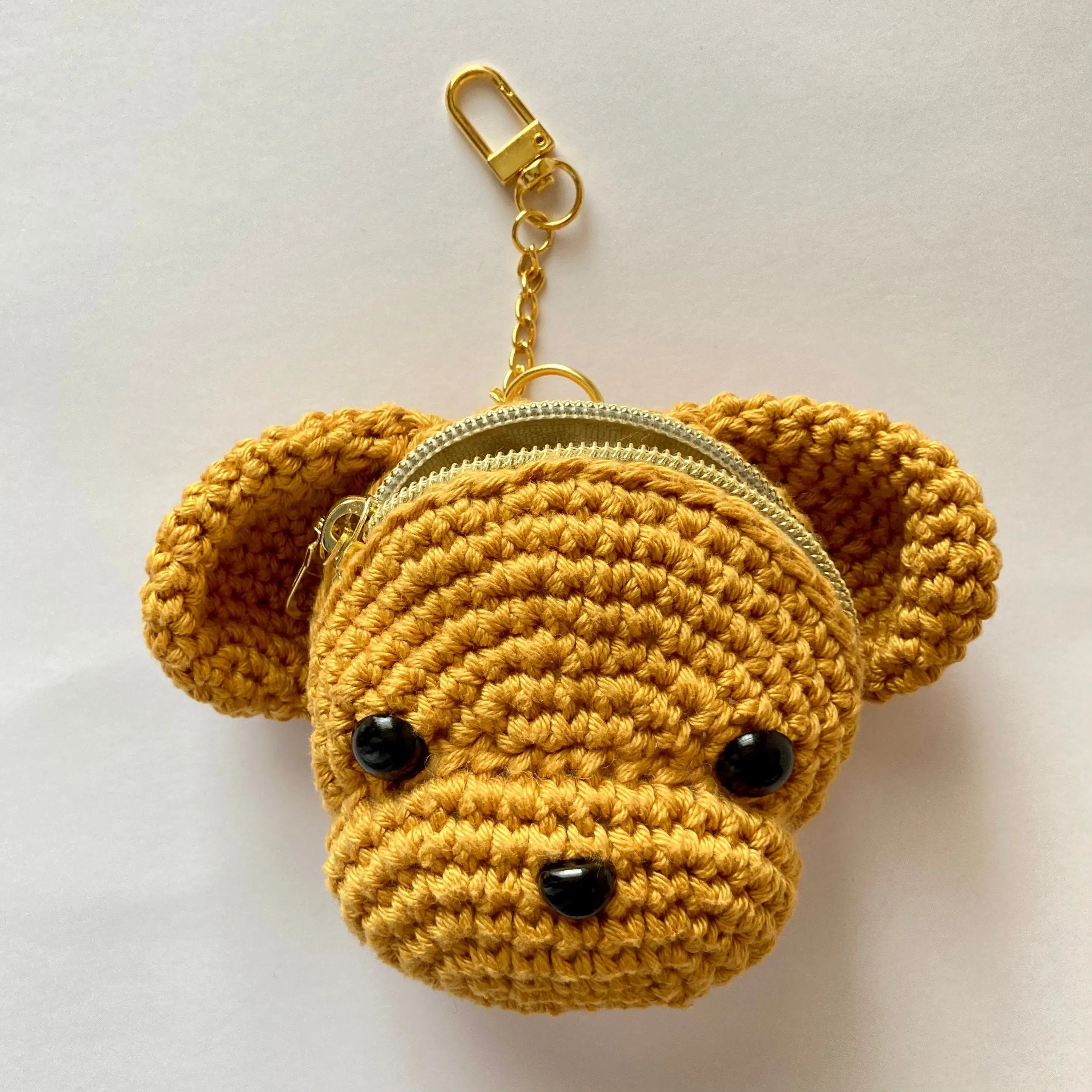 Porte-monnaie en forme de tête de chien (au crochet)